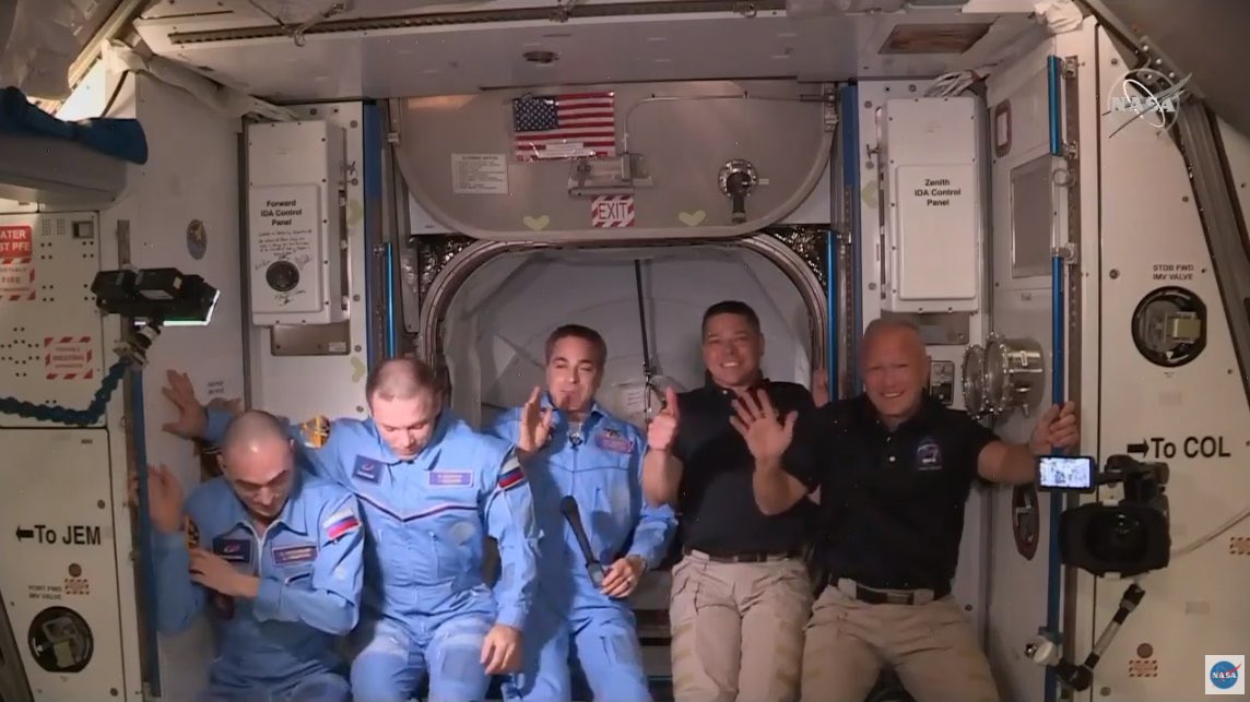 VENUS__6942's tweet photo. @SpaceX https://t.co/BmUYQbAKUo