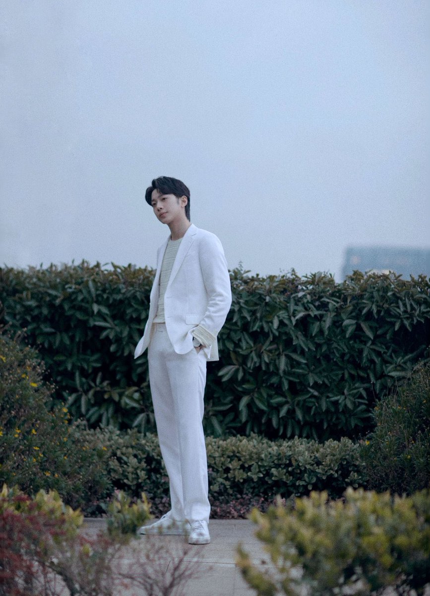 101GL's tweet image. feel the cold breeze 

#cubesunday