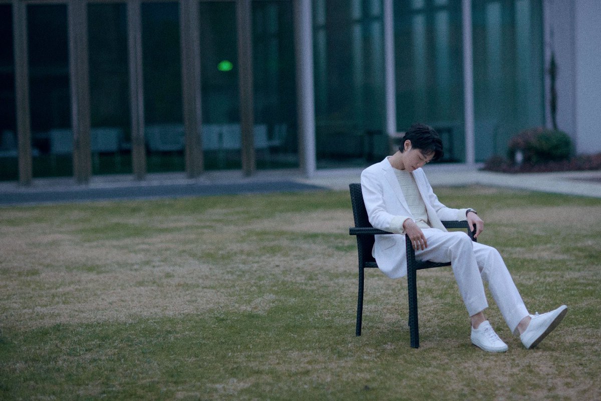 101GL's tweet image. feel the cold breeze 

#cubesunday