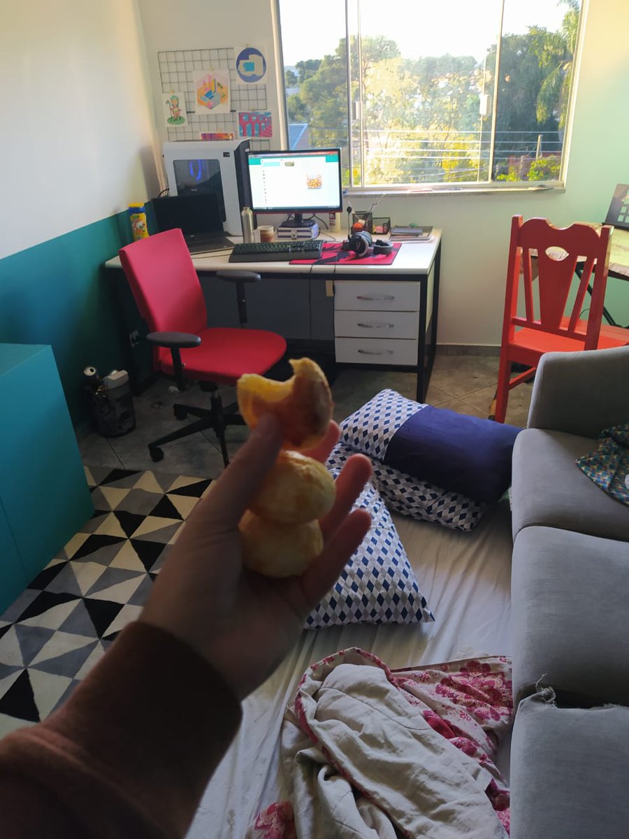 GSpaceapps's tweet image. Como que é o escritório de vocês? O do Leo é assim, todo colorido. O lanchinho da tarde dele ta garantido. E o seu?
#SpaceApps #spaceappsbrazil #SpaceAppsChalange