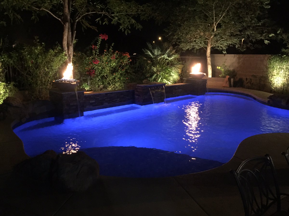 MonarchPoolsAZ's tweet image. Curved lines, waterfall sounds, firelit setting... ☑️check, ☑️check, and ☑️check. That's what we call a complete #custompool⠀
🌊⠀
#YouDreamWeDesign⠀
🌊⠀
#nightmode #nightmodeactivate #custompools #custompool #custompoolbuilder #swimmingpool