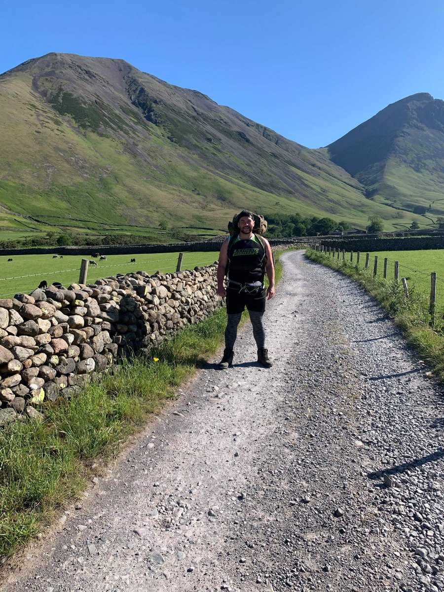 BigCheeseLogan's tweet photo. Worth the 12 hour plus Slog fuck me that was some serious graft I have done it once now and never again there you have it the highest point in England Much Love From The Big Cheese #lakedistrict #scafellpike #viewsinlife #nationaltrust #fitfam #hiking #beastmode https://t.co/28I3aofZTc