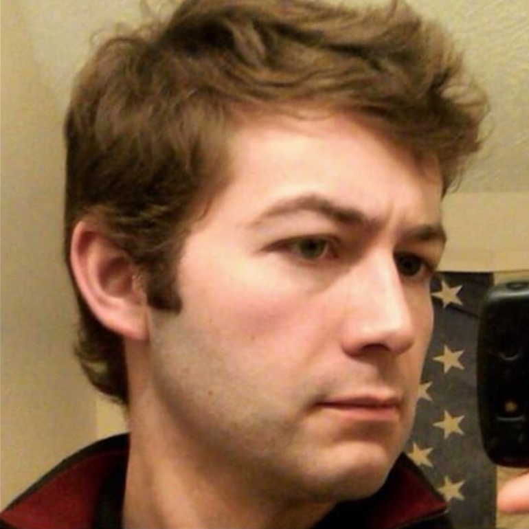 FreeTNnow's tweet photo. Someone found the person trying to hire people to riot in Nashville off Craigslist with the crisis actor.

Patriots, say hello to Stan Edward!  He deleted all social media.

https://t.co/F63bxITCZx

#AntifaTerrorist #Soros 

@MNPDNashville @FoxNews @realDonaldTrump https://t.co/hzfy4zTs9A