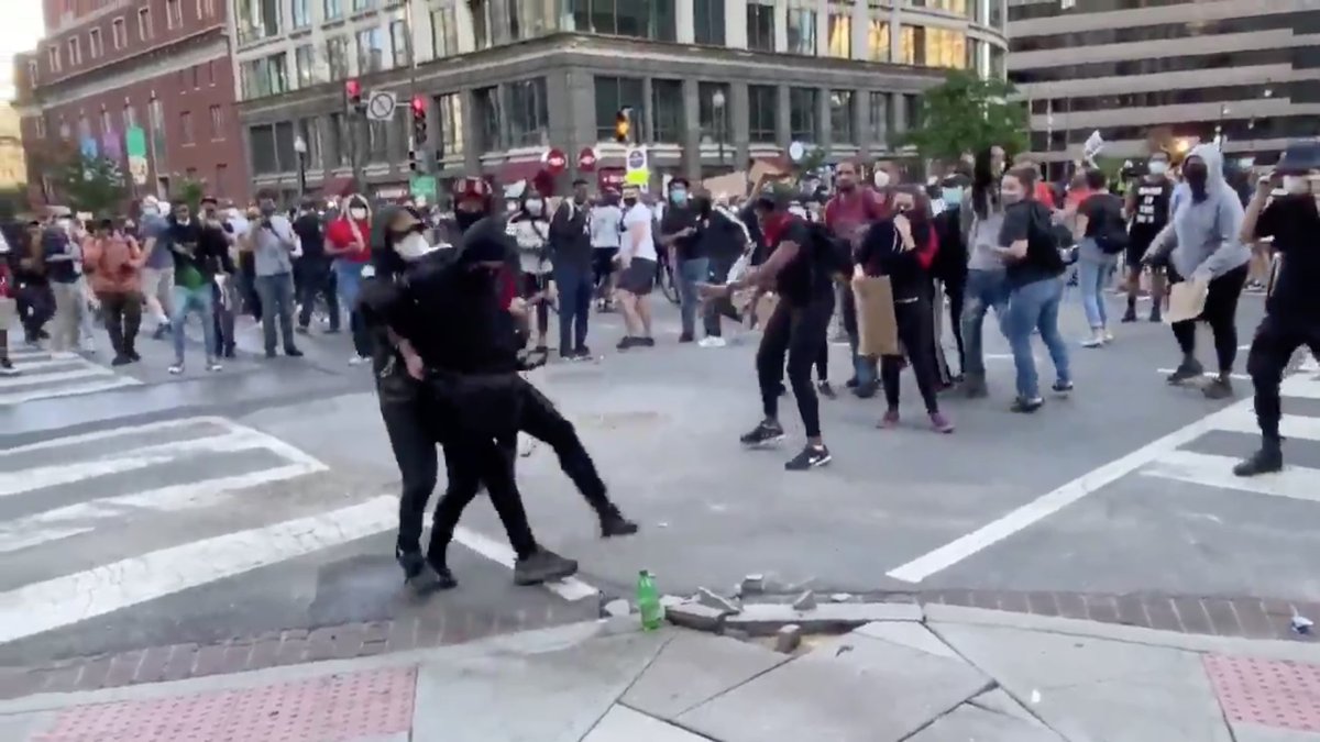 The primary grabber gets Antifa in quite an armlock, lifting him off the ground.The primary grabber is obviously MUCH stronger than he appears.