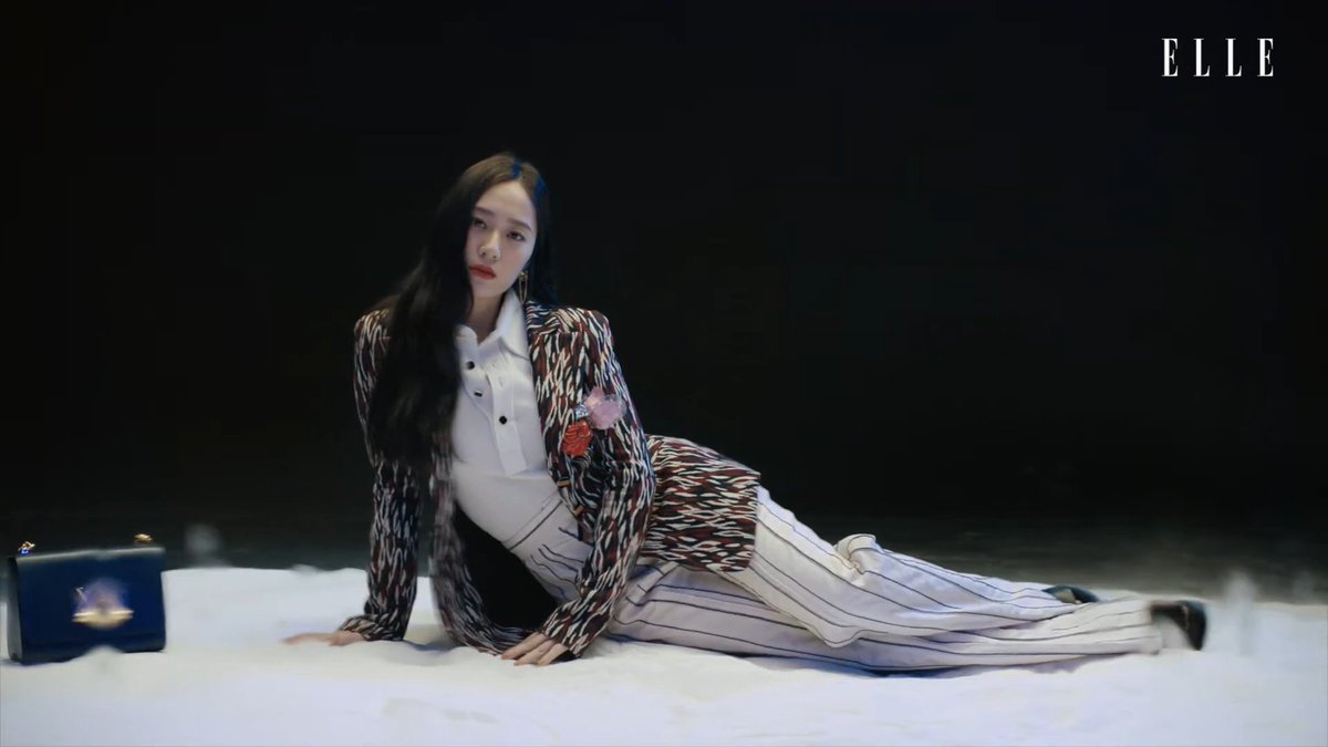 krystclass's tweet photo. boss lady krystal https://t.co/h8GehDM1kV
