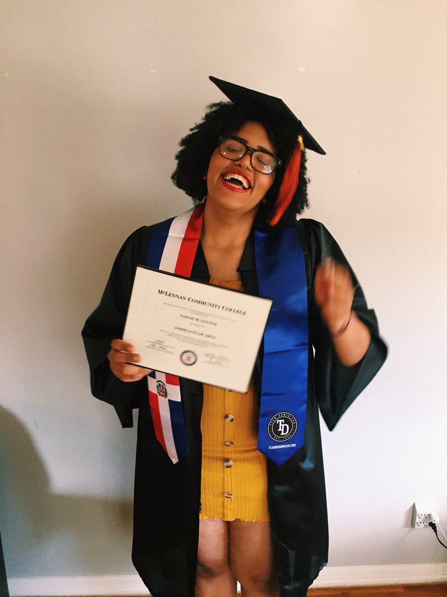 sarahsantooscab's tweet photo. #ClassOf2020 | that educated afro-latina they warned you about ✊🏾🇩🇴 #fbsawitfirst #associatedegree https://t.co/hDd3DT8Lhh
