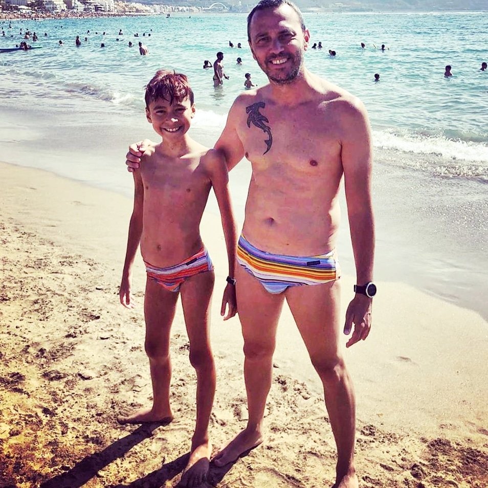 Croissier's tweet image. Este año no tenemos colección, la reservamos para el 2021, pero sí tenemos conjuntos #miniyo a juego con nuestra línea infantil @lpcroissier que encontrarás en nuestra tienda @lesamisdecroissier #modabaño #modaplaya #modacanaria #hechoencanarias