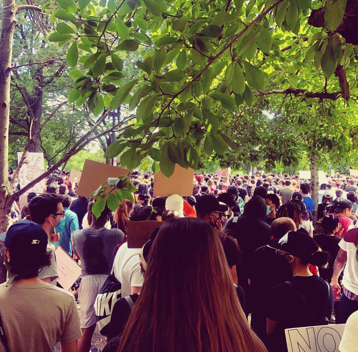 beatlemom's tweet image. A peaceful day of protesting in DC. Proud to take part. Proud my 12-year-old took part. Proud of how many Americans took part. #protests2020 #DCProtests #BLM #BlackLivesMatters #JusticeForGeorgeFloyd