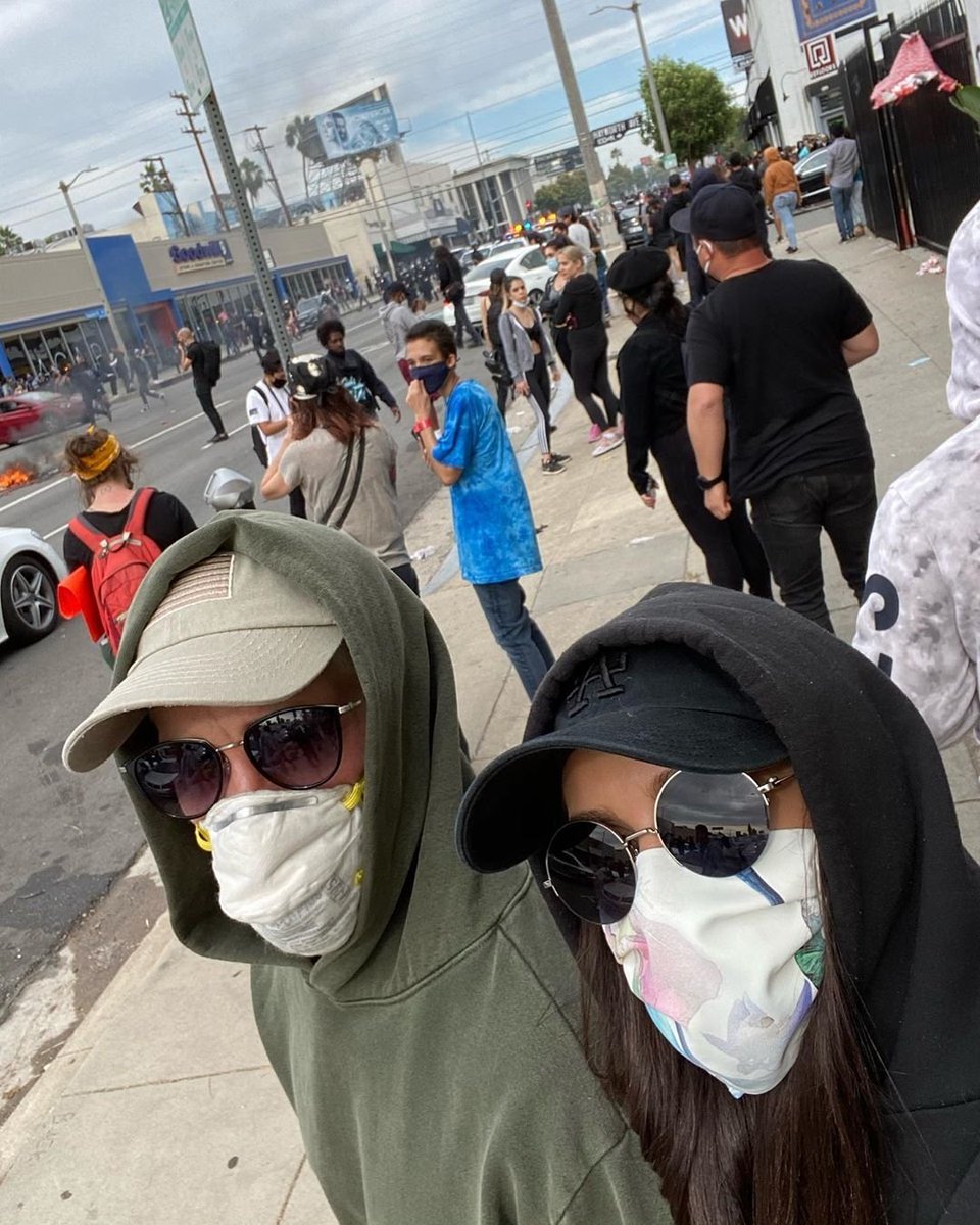 jediharleystark's tweet photo. nina dobrev, ariana grande, jade thirlwall, j cole, yungblud, halsey, tessa thompson, tinashe, kehlani, madison beer,.. etc aren't doing a stupid chain on instagram, they're protesting, sharing links to their millions of followers &amp; this is how it should be!

#BLACK_LIVES_MATTERS https://t.co/jDpNmNbwTx