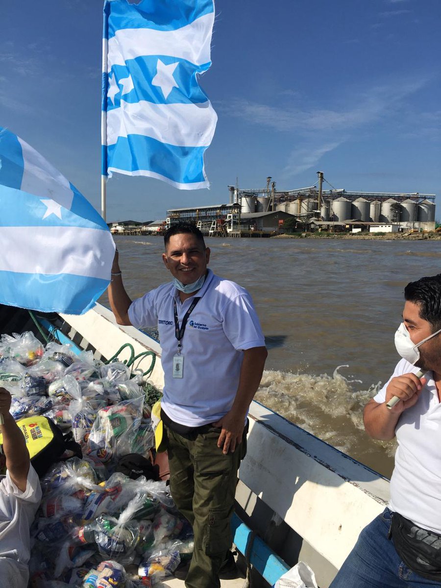 JonathanFVP01's tweet photo. @alavaecu @luisevivanco @LaPosta_Ecu @LassoGuillermo @CLMoralesB Recorrido el Guayas desde el inicio de la pandemia, desde Balao al Empalme, de Playas a Bucay, de Guayaquil a Puna, haciendo las cosas de corazón, arriesgando todo para el bienestar de los Guayasenses y así seguirá siendo hasta el último minutos #CorazonGuayasense @CLMoralesB https://t.co/Wie83AYOUE