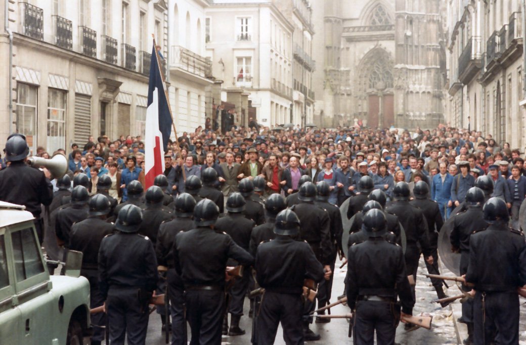 Une Chambre en Ville - Jacques Demy (1982)