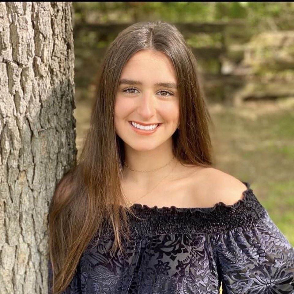 SouthlakeYL's tweet photo. Audrey Askew will be attending the University of Texas at Austin to study natural sciences.
She has been involved in SLYL for 4 years and would tell others that YoungLife is life-changing and will keep teenagers grounded and focused. Her favorite bible verse is John 1:5 https://t.co/0Uc6RGCWKZ