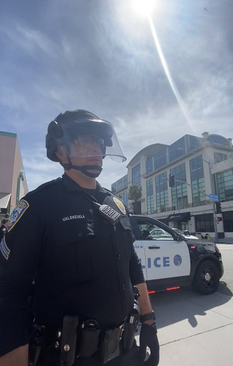 I asked LAPD officer Valenzuela, who was standing with a few other officers on 3rd street at a barricade blocking off the promenade, about the looting a block up. He said they don’t have the resources to handle it“Our job is to be here so people can peacefully protest,” he said