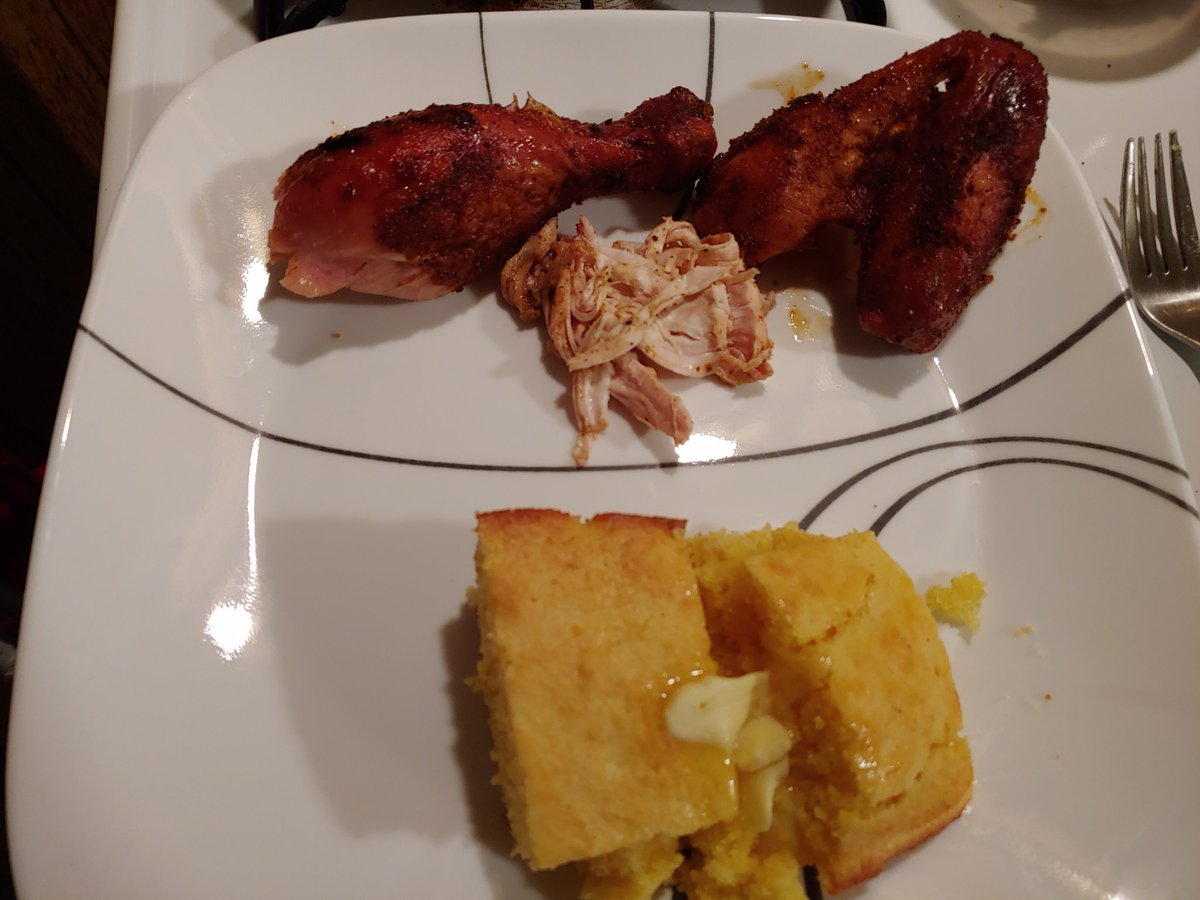 rherrin828's tweet photo. Where I come from its corn bread and smoked chicken. @VirtualWeber @Kingsford #getoffyourgas https://t.co/ODD5FxxTzo