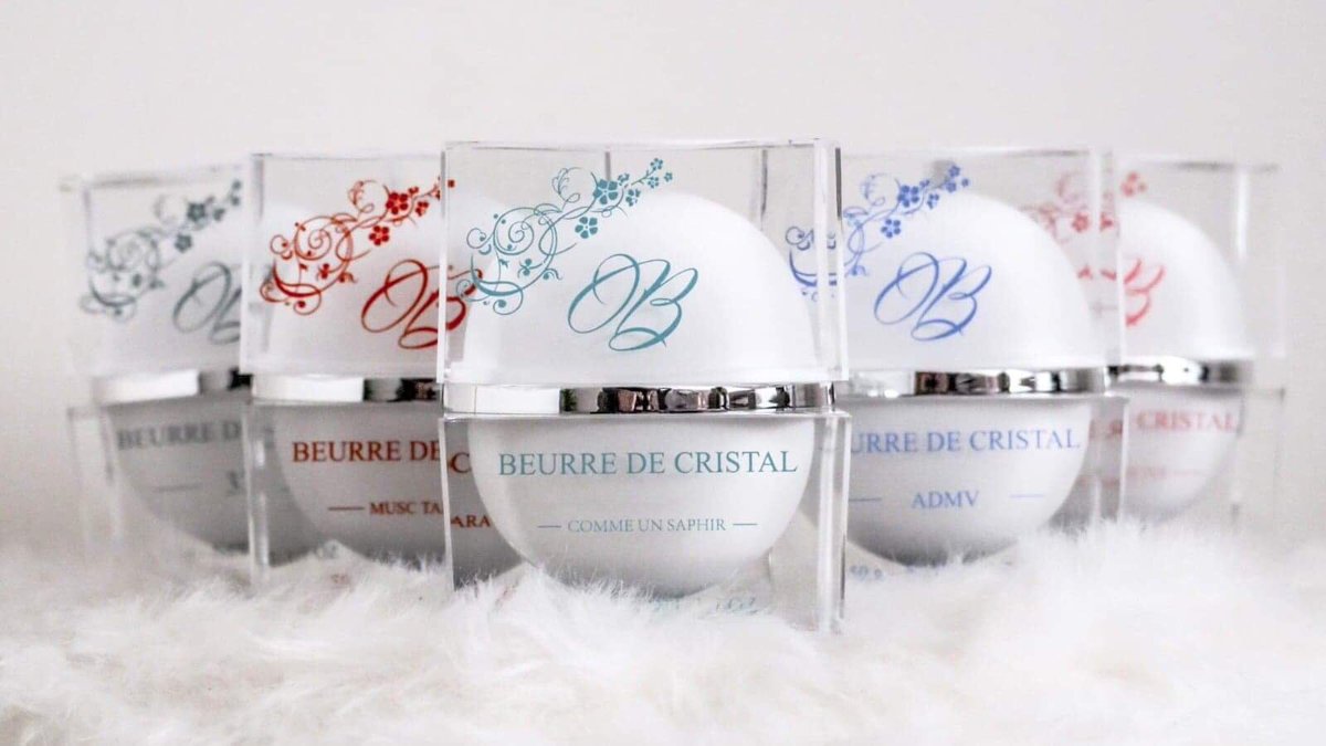 Toujours soucieux pour notre clientèle féminine.Note33 en collaboration avec un créateur de la grande cosmétique française vous présente son produit clean. Le musc Tahara Naturel avec des additifs.6 senteurs pour une utilisation intime et corps
Disponible chez @librairieAlImam