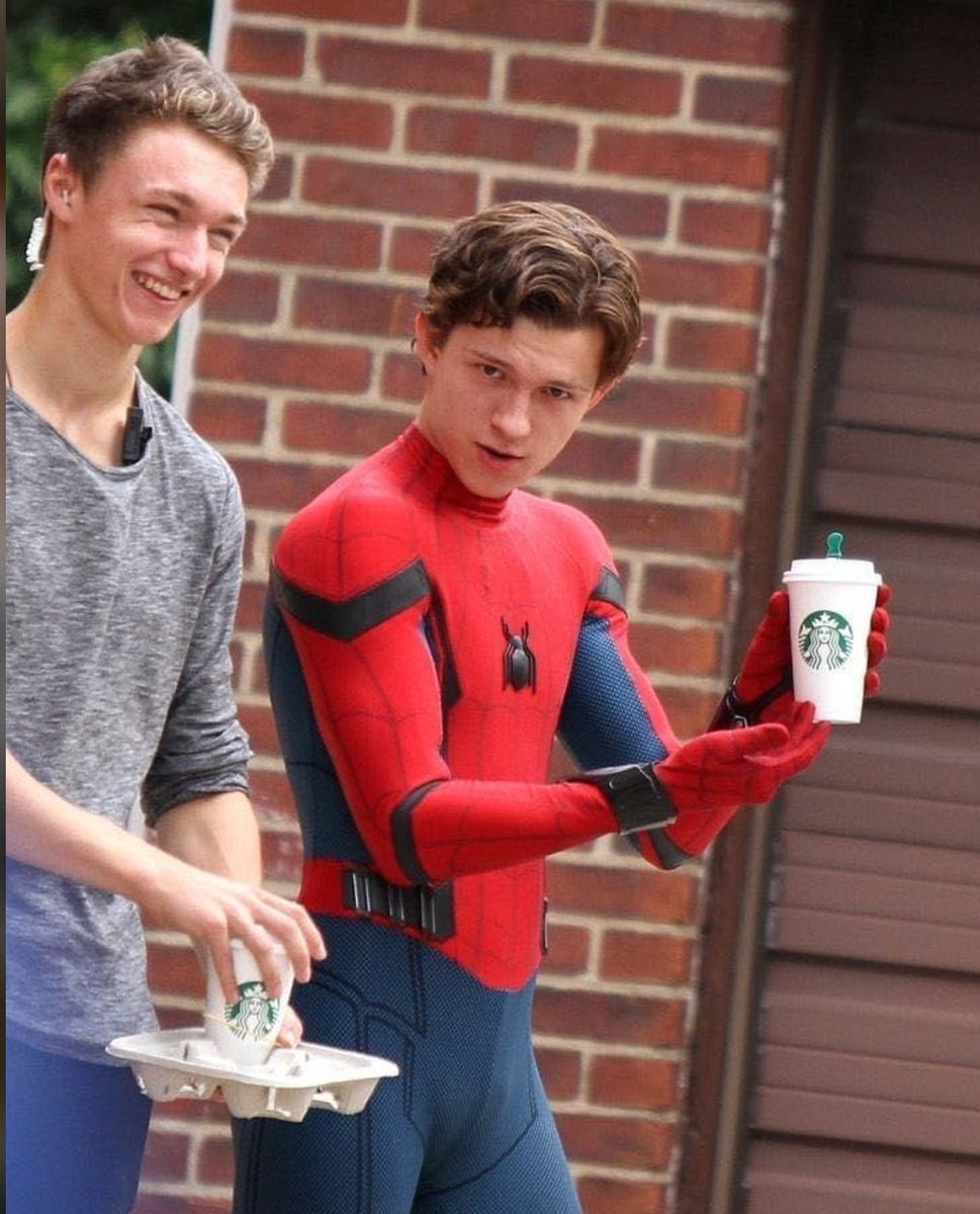 EJD_redmayne's tweet photo. Happy birthday！ 𝐓𝐨𝐦𝐡𝐨𝐥𝐥𝐚𝐧𝐝 🎉
超かっこよくてかわいくて筋肉すごくて、、素晴らしいトムホランド✨誕生日おめでとう！！！今日から学校頑張るね☺️☺️☺️ https://t.co/sb2e0d97AG