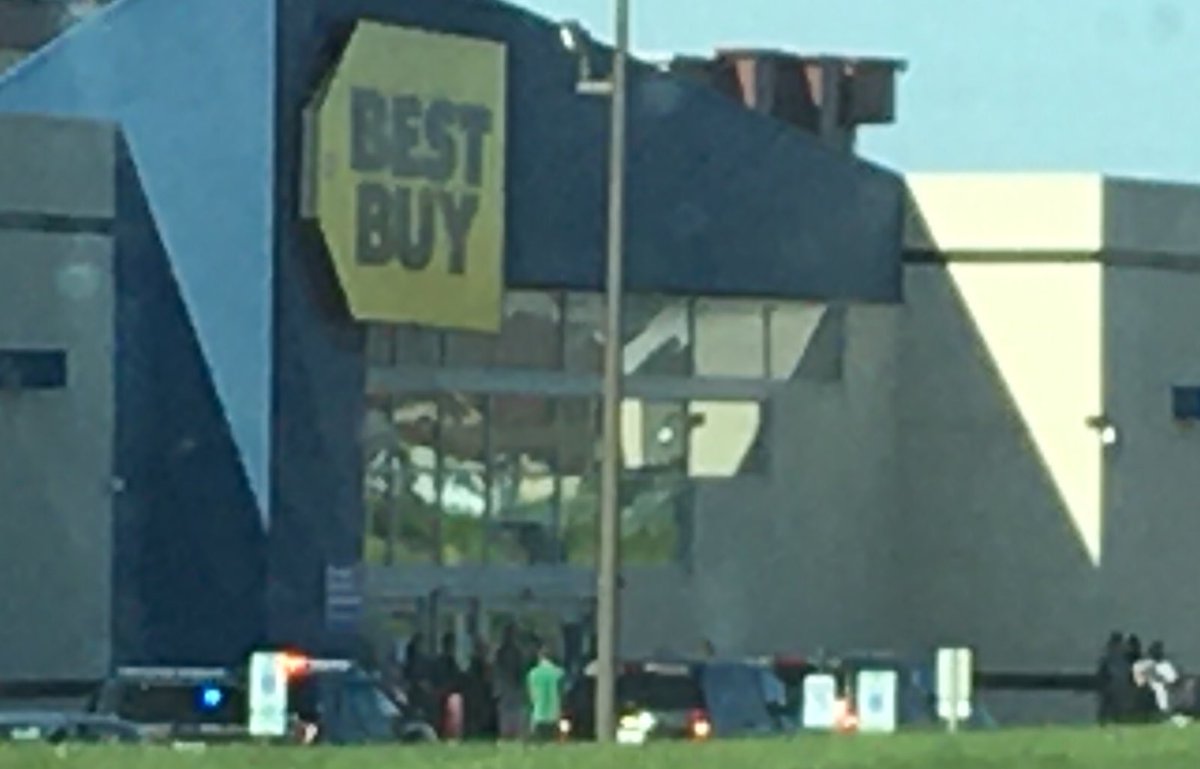 Downers Grove Il On Twitter On May 31 2020 The Dgpd Responded To A Report Of Looting At Best Buy 1432 Butterfield Rd Like Most Other Communities In The Chicago Area There Is Downers Grove Il On Twitter On May 31 2020 The Dgpd Responded To A Report Of Looting At Best Buy 1432 Butterfield Rd Like Most Other Communities In The Chicago Area There Is