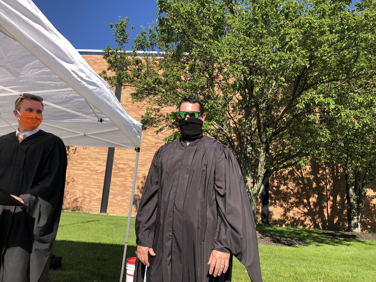 patthatcher's tweet photo. Make the best of the situation! @AndersonRedskin and @FellowsEdu and all staff sent the 2020 class out in an unique and grand way! #thnkyou #drivethrudiplomas https://t.co/sgHT3xznni