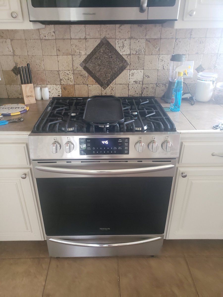 GUSUMac's tweet photo. Finally! Cant wait to cook on her! 🇺🇸 https://t.co/3SEDTQQABy
