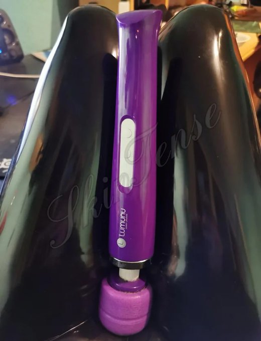 Having fun in my shiny latex leggings  #Latex #leggings #latexleggings #wetlookleggings #pvcleggings<a href="/tag/latex"class="tags">#Latex</a><a href="/tag/leggings"class="tags"><span>#leggings</span></a><a href="/tag/latexleggings"class="tags"><span>#latexleggings</span></a><a href="/tag/wetlookleggings"class="tags"><span>#wetlookleggings</span></a><a href="/tag/rubberdoll"class="tags"><span>#rubberdoll</span></a>