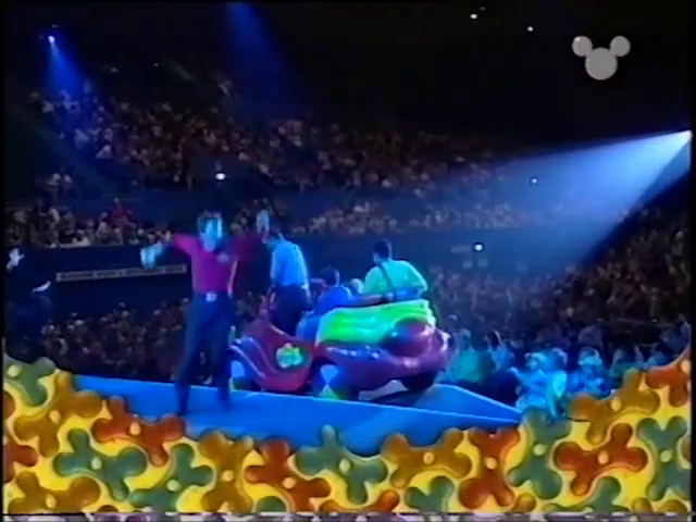 time_roblox's tweet photo. @GregPage_Yellow hi Greg my name is leymo and I just have two questions at that Big Show you guys did in 1997 / 1998 what was the real reason Jeff became the driver again all of a sudden and what happened in the we like to say hello song played at the Big Show. https://t.co/lAdMSk7vtc