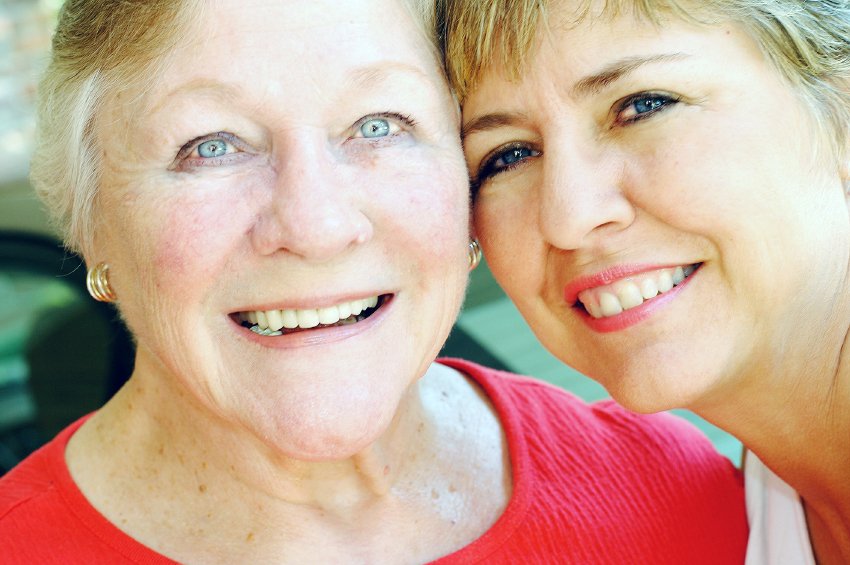 Are you caring for an older adult with a chronic illness? Join our free course, Powerful Tools for Caregivers, and in six weeks we will give you tools to help improve your caregiving experience. Last day to join us 6/9/20! For more info and to register: bchd.org/classes-worksh…