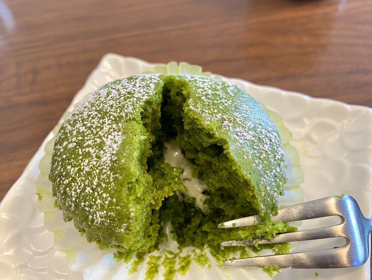 Anon おやつは娘と作った完成まで30分とかからない フォンダン蒸しケーキ チョコと抹茶 中に入れたチョコがとろ り良い感じ 蒸しケーキ お菓子作り 子供とお菓子作り 手作りおやつ お菓子作り好きな人と繋がりたい たまゆら食つづり Twitter