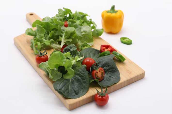 #HelloJune ☀️
What ingredients would you mix with these fresh #AlescaLife veggies for the perfect summer salad?