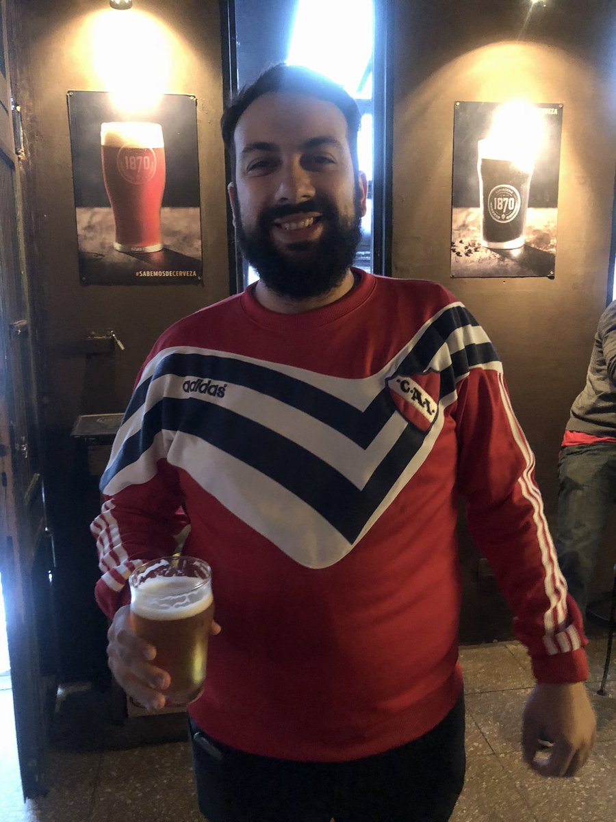 For this match after a flying visit to Mercado de San Telmo we discovered a very decent bar called the 1870 Beer & Coffee two minutes from the stadium in Avellaneda that, not unusually for this part of Argentina, had a happy hour between 18:00-20:30 selling pints for 87 pence: