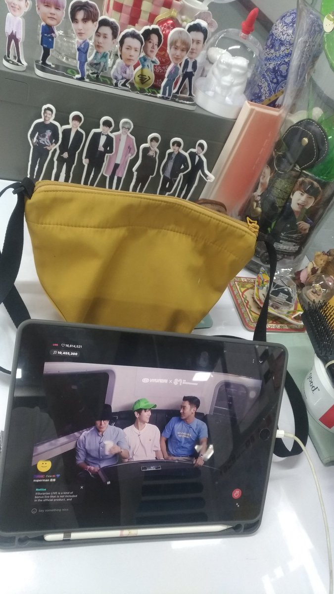 mtnwss's tweet photo. เธญเธขเธนเนเธเธตเนเธเนเธกเธฒ เธฎเธญเธฅเธฅเธฅเธฅ ๐ #surpriselive
#SUPERJUNIOR_BeyondLIVE https://t.co/TNbvkUn7r7