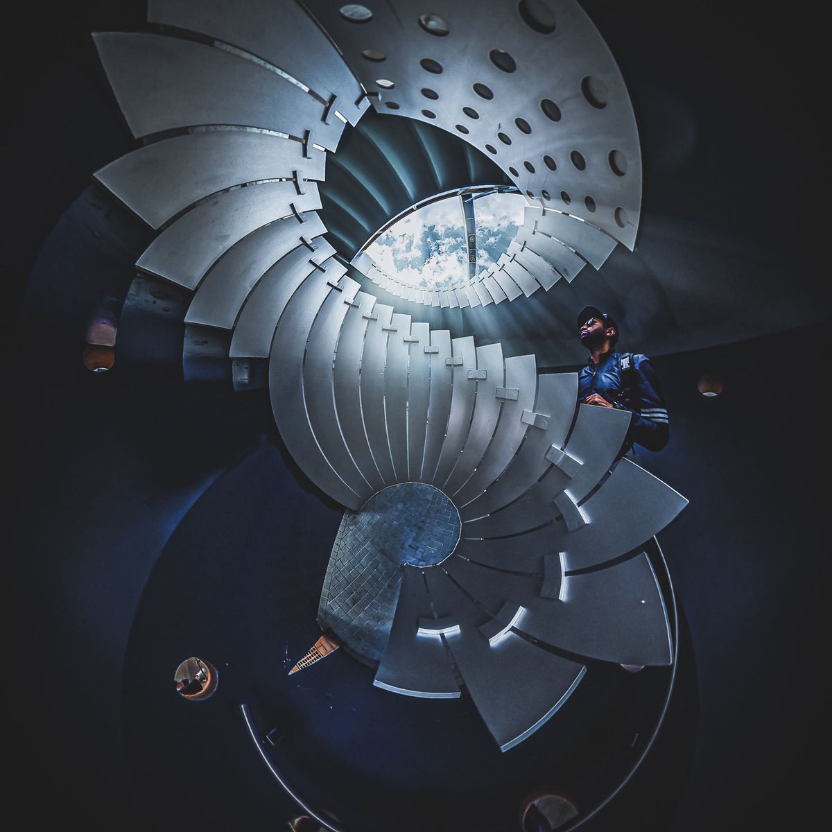 sujitchachad's tweet image. Heading towards #newbegining 
Shot on #qoocam8k 
#kandaovr