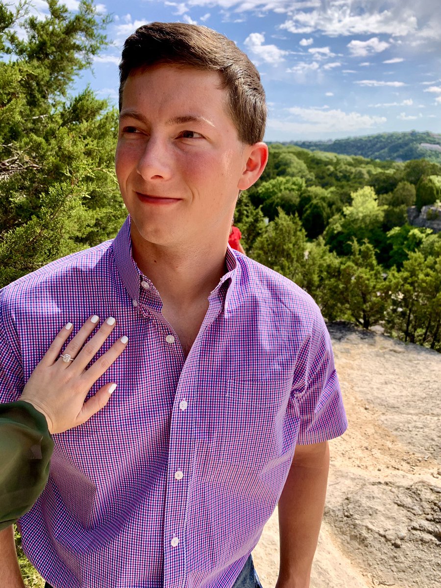 TaylorScarmardo's tweet photo. Haven’t been on Twitter in a year but a lots changed since then. Aka I’m engaged to the best guy ever. 😩♥️ https://t.co/y7H1ifkvJU