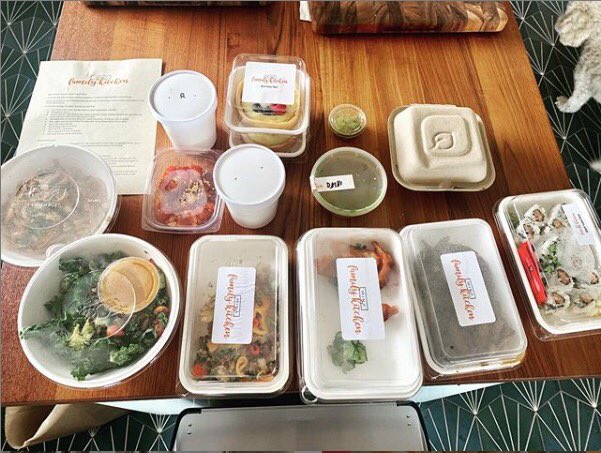 FrontlineFoodSF's tweet photo. Friday’s virtual dinner party to support Local restaurants and feed those in need was a success! Thank you to everyone that attended! The dinner included an incredible meal prepared by @ChefMichaelMina and conversation lead by our very own @rsarver https://t.co/0GQgr7878P
