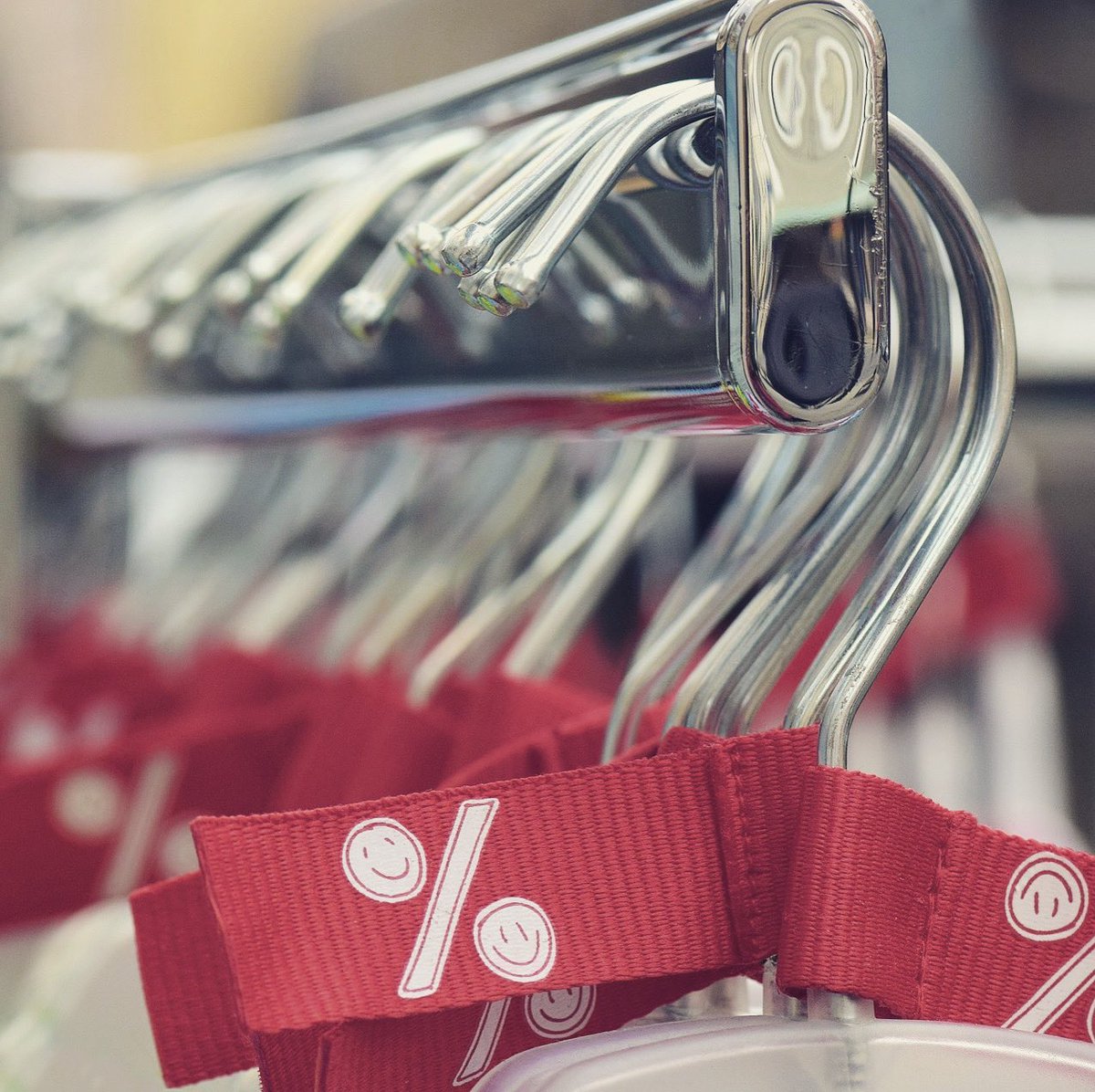 SoftwareIp's tweet image. When you have an online store, you can very easily use tools for repeated sales. Discounts for regular customers, savings programs and gift vouchers, newsletters about especially advantageous offers - tie the buyer to yourself, make him come again and again!