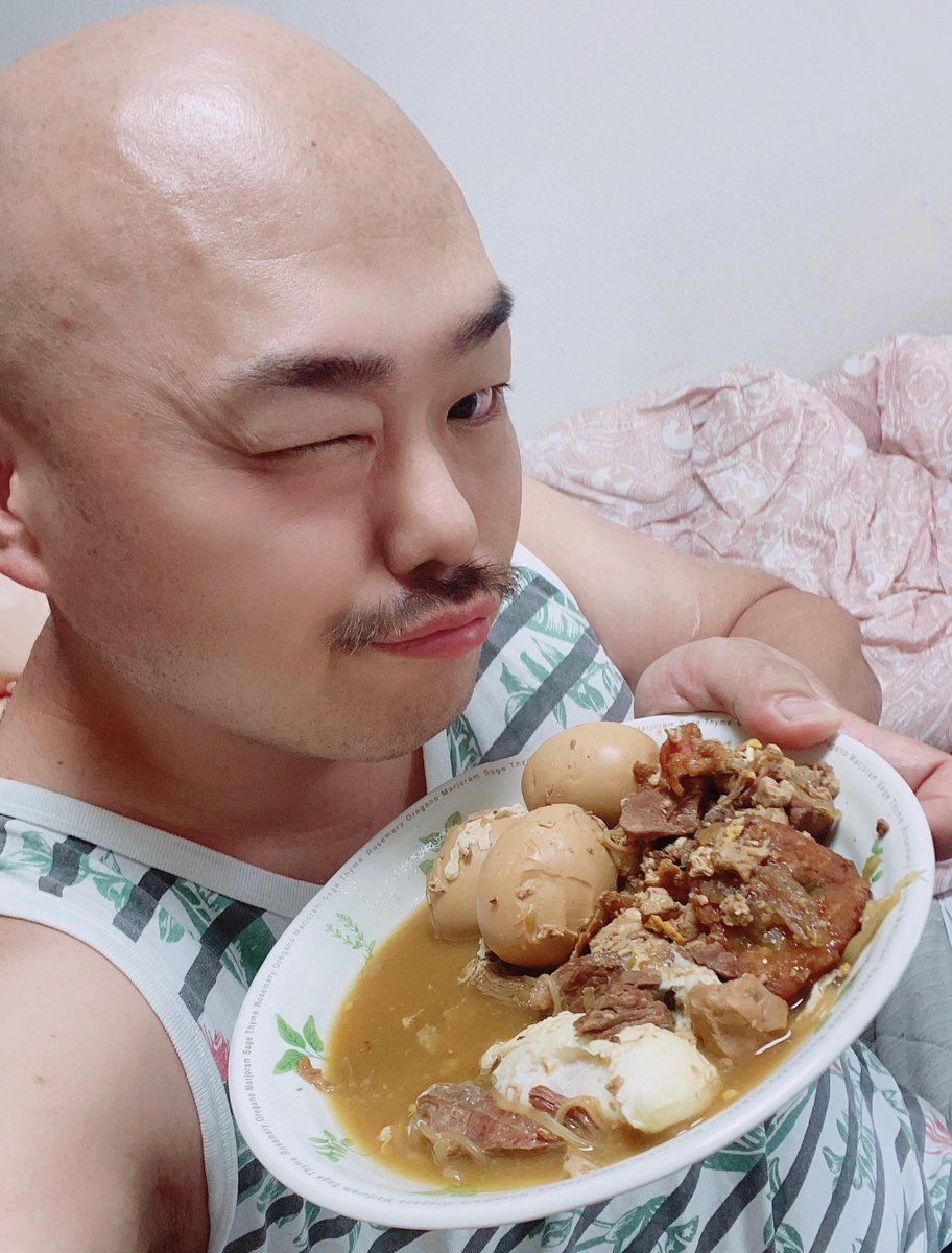 安田大サーカス クロちゃん 朝ごはん おでん おでんに生卵を落として煮てから いただきまーす たまごが美味しいので計4つ食べちゃうしん コレステロールが少し気になるけど その分運動しよーだしん 安田大サーカス クロちゃん 朝ごはん おでん おでんに生卵を落として煮てから いただきまーす たまごが美味しいので計4つ食べちゃうしん コレステロールが少し気になるけど その分運動しよーだしん