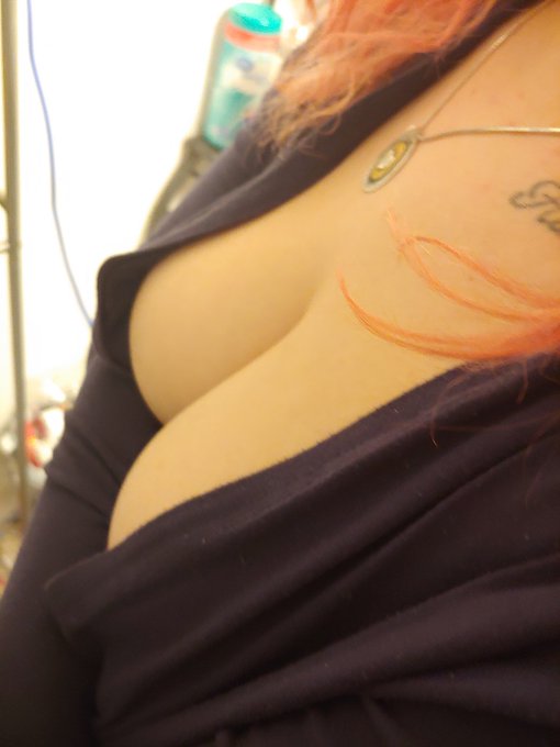 Hope we can put a smile on your face https://t.co/ssXYNAJrzI<a href="/tag/milf"class="tags"><span>#milf</span></a><a href="/tag/blowjob"class="tags"><span>#blowjob</span></a>
