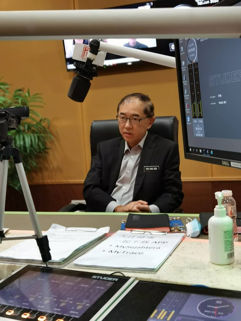 Wawancara bersama <a href="/AiFMMalaysia/">爱 fm</a>. Tajuk perbincangan - "Renungan Pendidikan di Sebalik Pandemik" yang mengupas mengenai cabaran pendidikan dalam menghadapi Covid-19, dan kearah norma baharu pendidikan. 

#StaySafe
#DrMahWithU