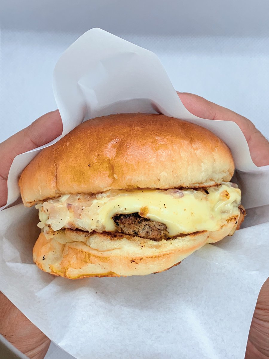 mandsvillanueva's tweet photo. GOOD NEWS‼️ @smashandbite
 on instagram is open for delivery starting this Friday. Accepting pre-orders as early as today. Swipe left up until the third photo to see a surprise 👉🏻 #SmashAndBite https://t.co/O5KkYBAR7Q