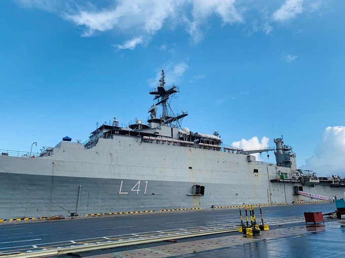 alpha_defense's tweet photo. Today, around 700 Indians will be sent from Colombo in Sri Lanka to Tuticorin in Tamil Nadu via the Indian Navy ship INS Jalashwa. #INSJalashwa #SamudraSetu https://t.co/CohaG4TB5f