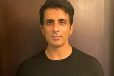 htshowbiz's tweet photo. .@SonuSood has the ‘best solution’ as woman complains she ‘can’t stay with’ husband anymore, asks for help

https://t.co/8r1rw2IzS5 https://t.co/VkdcXtChYL