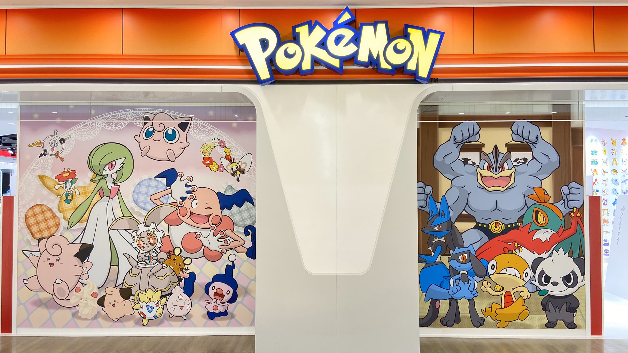 ヒノッチ ポケモンセンターメガトウキョー 遂に 本日リニューアルオープンしました ポケモンセンター メガトウキョー T Co Tl8w4ntgw2 Twitter