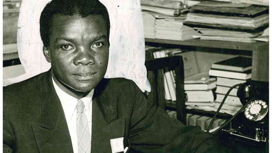 2/CMG Argwings-Kodhek (1923-1969)CMG attended St Mary’s School, Yala, Makerere and Cardiff Univ where he obtained a Law degree and got admitted to the bar (Lincoln's Inn) in 1951.Offered a third of what whites were getting at the Attorney General's office, CMG declined.