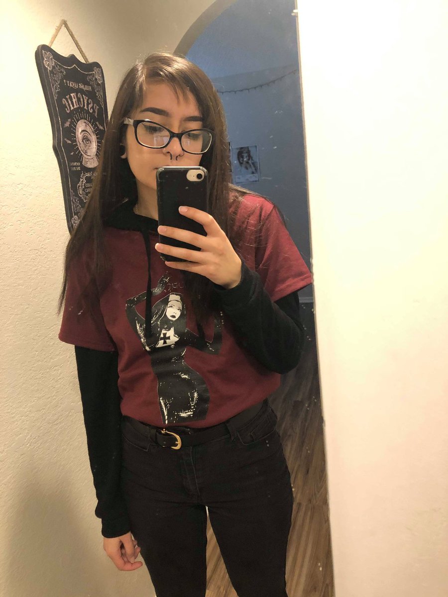 hey friends- we’re selling the remainder of these shirts for $15 and donating all profits to the vegas freedom fund. 

secure.actblue.com/donate/vegasfr…

we’re going to sell them through 
twitter and IG to avoid the cut bandcamp takes, so dm us if you’re interested!! 

#BLACKLIVESMATTER