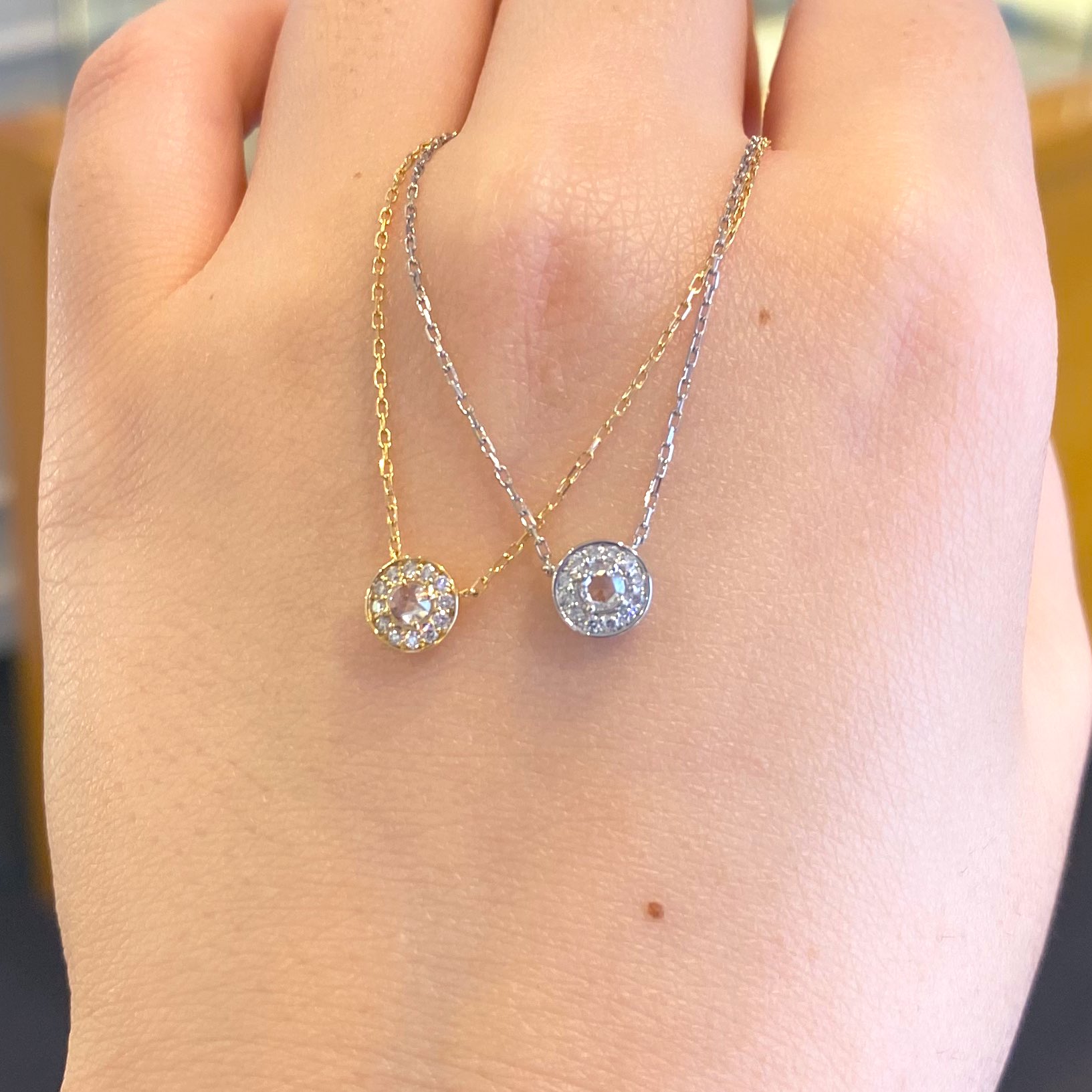 オレフィーチェ ビジューネックレス