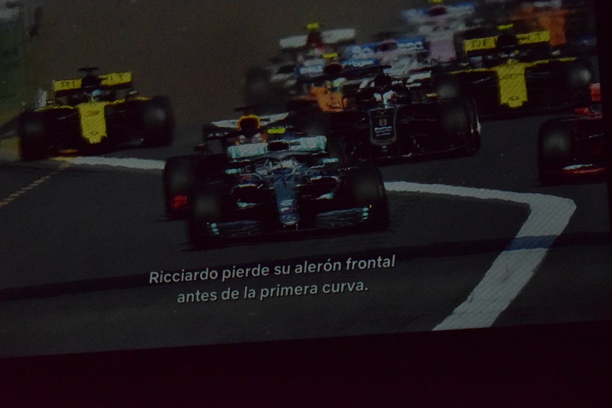 ManuBlengio__'s tweet photo. Cosas que pasan cuando hace mucho que no sacas fotos con la cámara. #drivetosurvive2 #Netflix https://t.co/Kc3zrls0aI