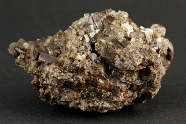 天然石 通販 キラリ石 甲武信鉱山産ベスブ石 原石 81g Vesuvianite 幅1 10ミリ程の大きさの異なる柱状や塊状の結晶が成長し 表面はガラス光沢をしていますので光に反射してキラキラと綺麗です T Co 0v5hscxfv2 ベスブ石 ベスビアナイト 天然石 通販 キラリ石 甲武信鉱山産ベスブ石 原石 81g Vesuvianite 幅1 10ミリ程の大きさの異なる柱状や塊状の結晶が成長し 表面はガラス光沢をしていますので光に反射してキラキラと綺麗です T Co 0v5hscxfv2 ベスブ石 ベスビアナイト