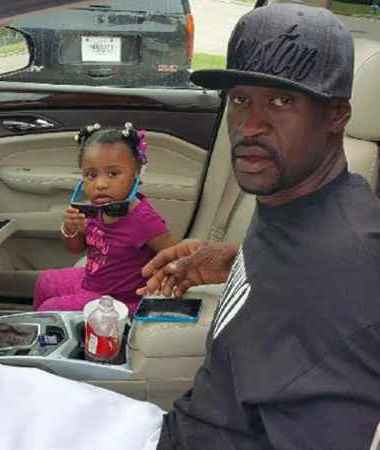 ComplexMusic's tweet image. Kanye West established a 529 education plan to fully cover college tuition for George Floyd's daughter Gianna.

More: bit.ly/2UaeAYJ