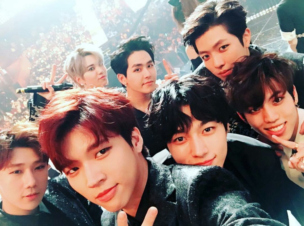 jjong_lemon's tweet image. 10 years. 1 decade.

The group took their small company up. The group that proved idols can be good at singing AND dancing.

INFINITE. The best group ever. Let's stay for more years!

#10YearswithINFINITE
#해피엔딩이_아닌_네버엔딩_인피니트10주년
#인피니트_10주년_우리는_네버엔딩