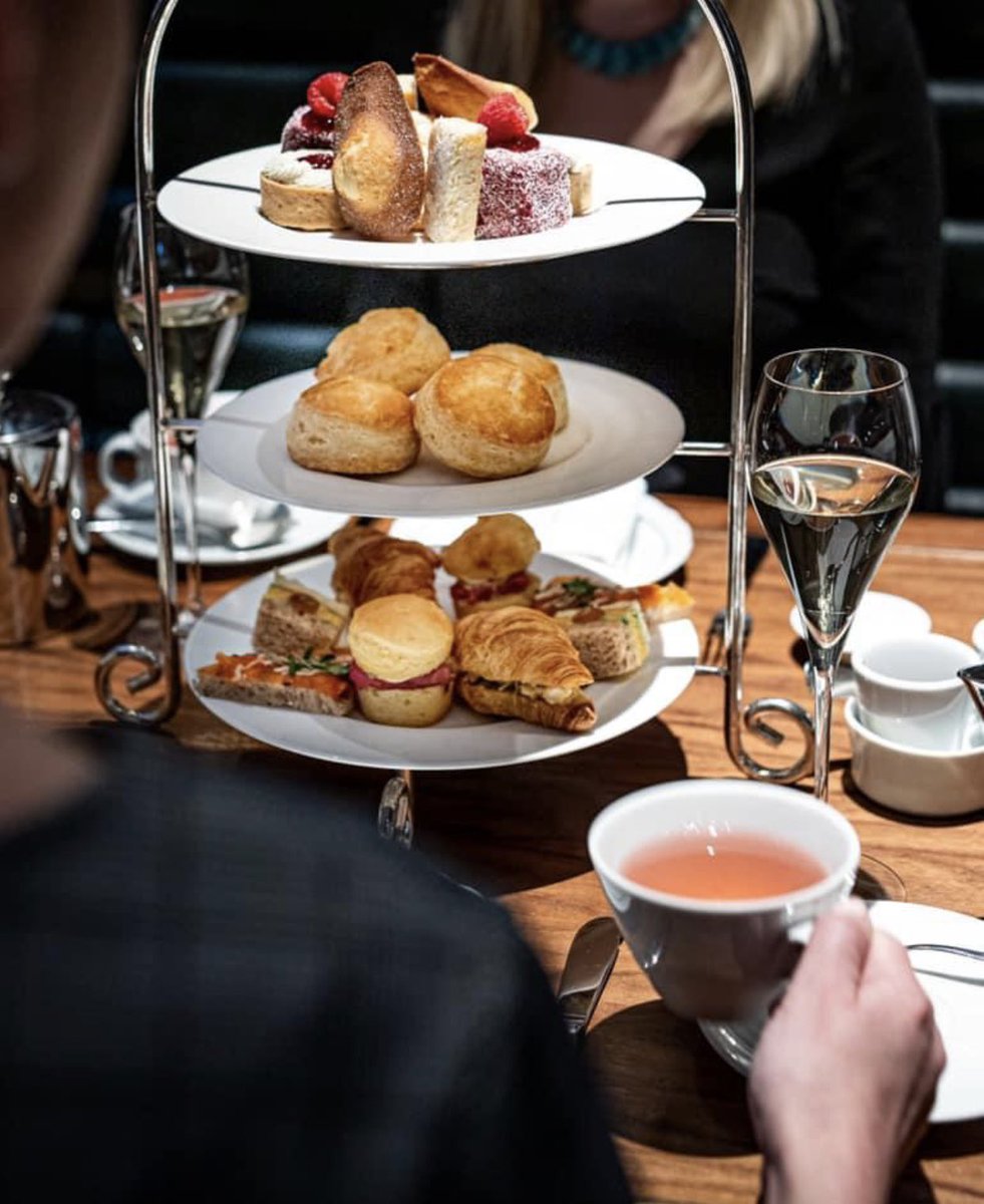FairmontRYH's tweet photo. Our Afternoon Tea To-Go offer is back!
 
Click here for full details to place your order for pick up June 20 or 21: https://t.co/aVh1g1OsEs
 
#FairmontTea #ALLAtHome #FairmontEats https://t.co/tPDBe9yNNQ