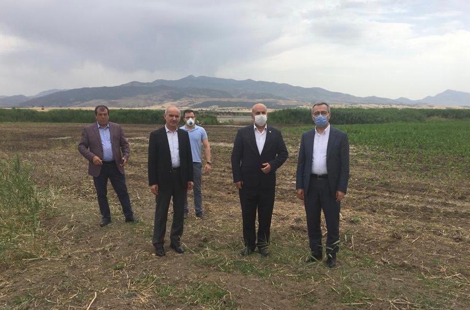 hayrettingng's tweet photo. Önsen'de TOKİ desteğiyle inşa edeceğimiz; 22 kilometrelik yolu 10 kilometreye indirecek olan köprü güzergahında devam eden dolgu çalışmalarını Milletvekilimiz İmran Kılıç ve çalışma arkadaşlarımızla yerinde inceledik. https://t.co/klH9Ue4Yy6
